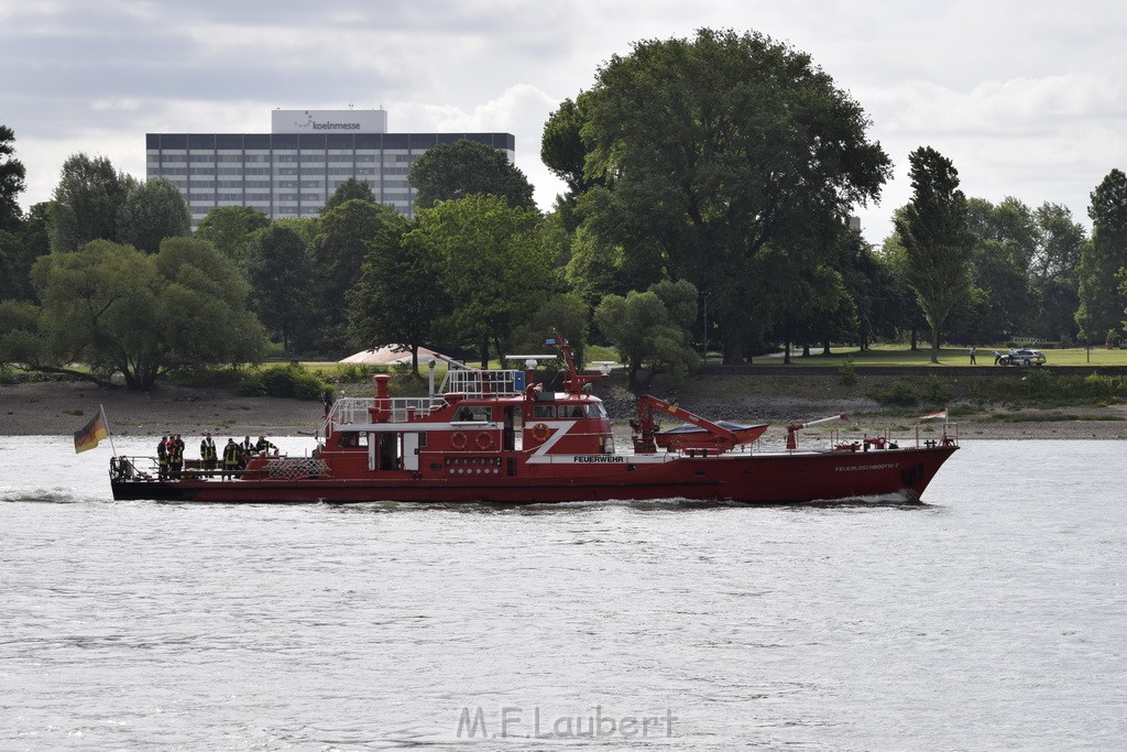 Schiff 1 Koeln in Hoehe der Koelner Zoobruecke P255.JPG - Miklos Laubert